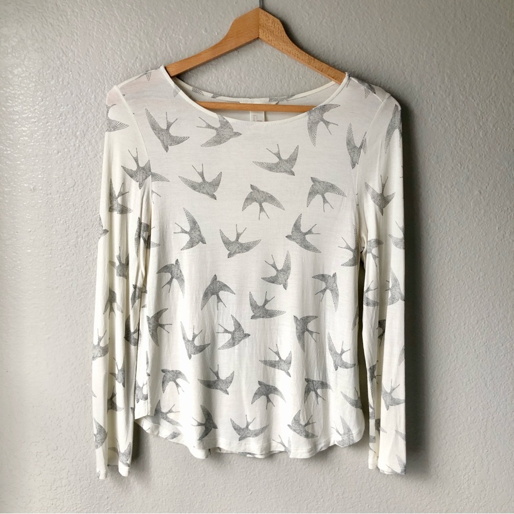 H&M Cream and Gray Swallow Print Long Sleeve Top